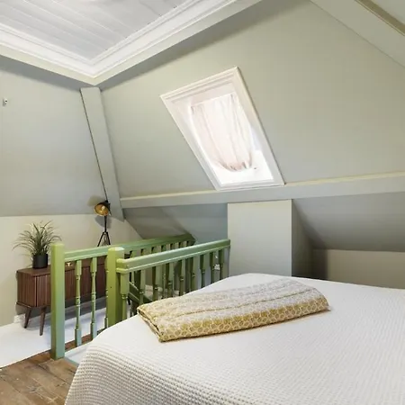 Centrally Located In Apartmán